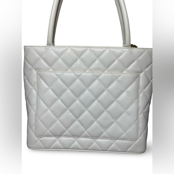 CHANEL Caviar Quilted Medallion Tote White - Picture 11 of 15